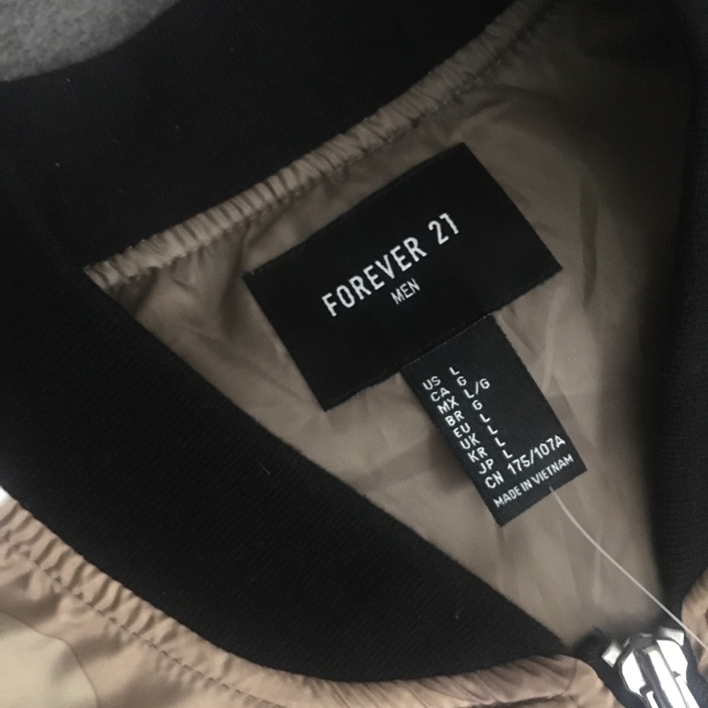 Bomber jacket - Picture 3 of 3